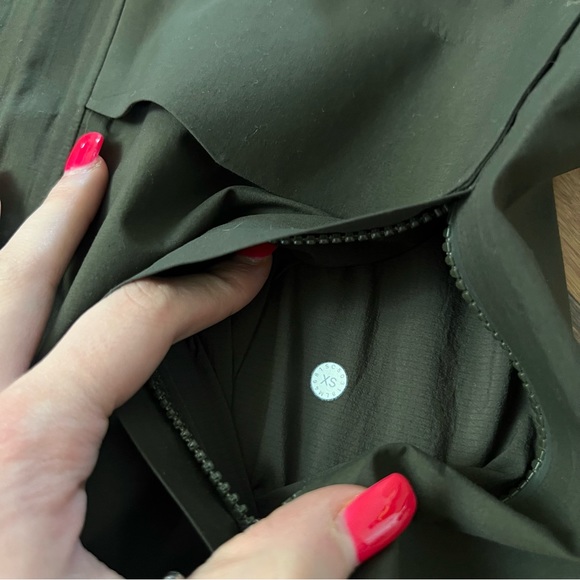 Lululemon Storm Field Jacket Dark Olive - Picture 7 of 8